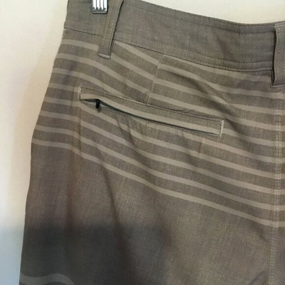 Hang Ten Men's Board Shorts Gray Stripes Size 34 Four Pockets Belt Loops Pockets - Picture 6 of 10